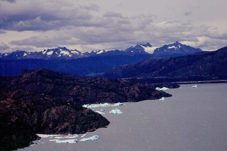 0135KM 49690 23FEB03 Chile Torres del Paine .jpg